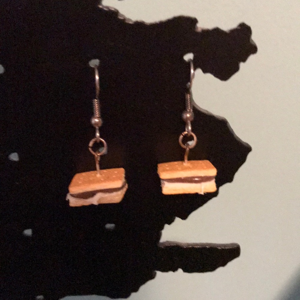 S’mores Earrings 🍫 🔥